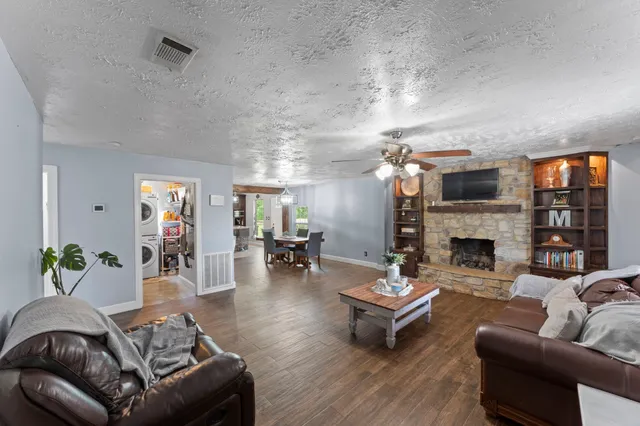 $950,000 | 16119 Cypress Rosehill Road, Cypress, TX 77429