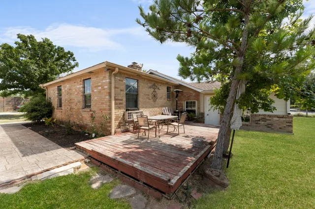 $950,000 | 16119 Cypress Rosehill Road, Cypress, TX 77429