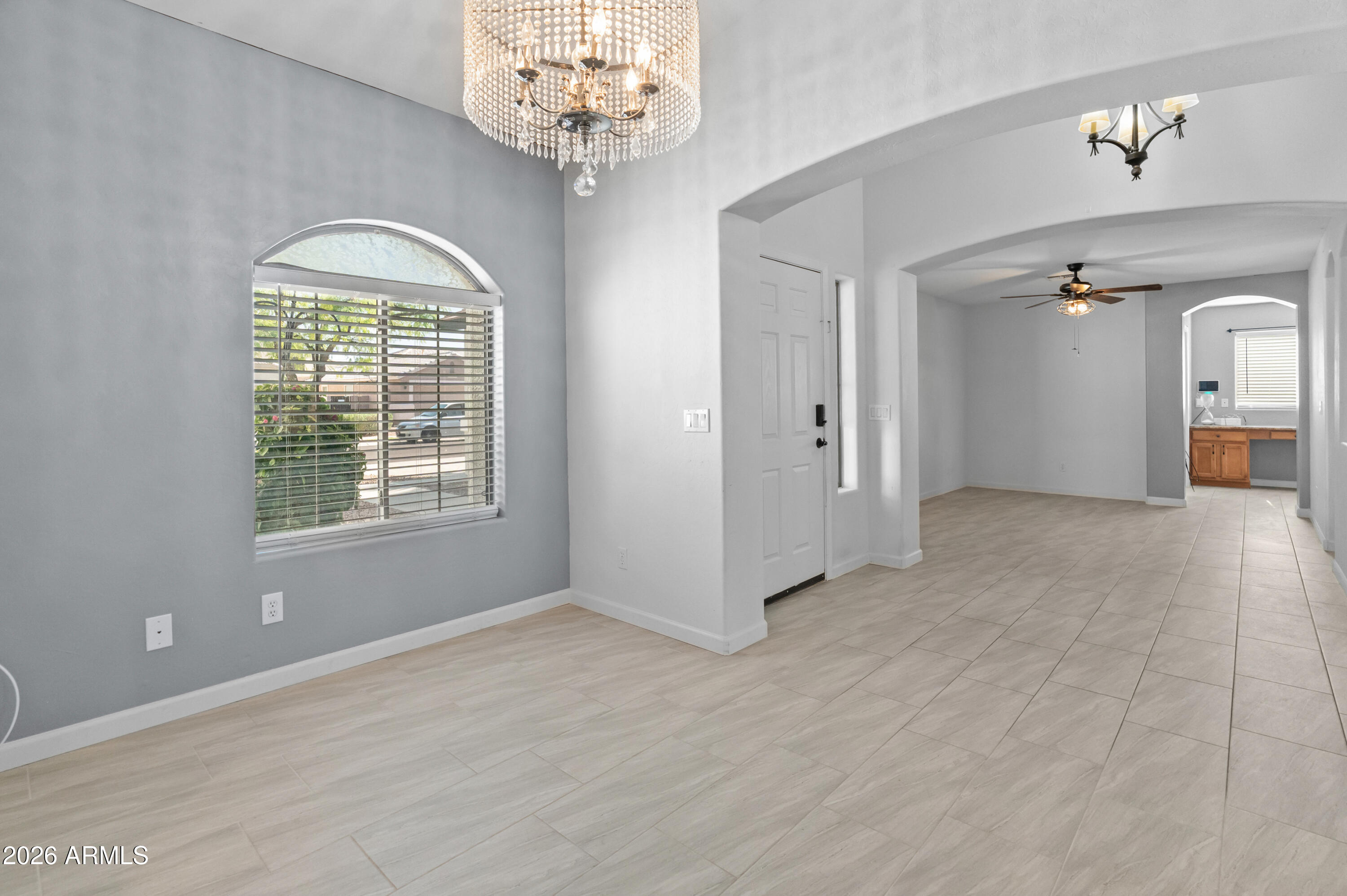 13630 West Redfield Road Surprise, AZ 85379 - Photo 4 of 34 13630 W Redfield Rd-21