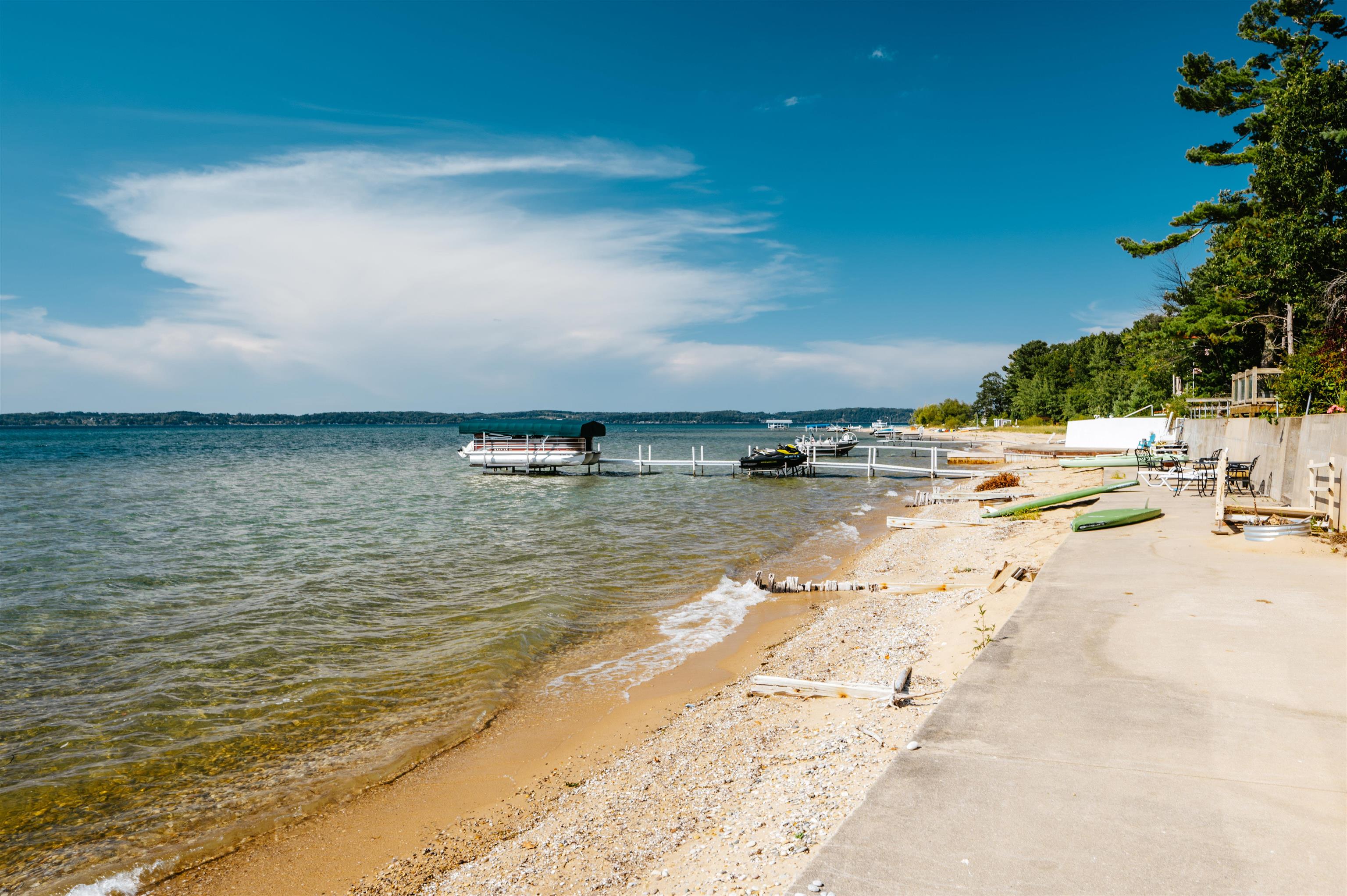 7221 Deepwater Point Road Williamsburg, MI 49690 - Photo 11 of 69 1903993-10.JPG