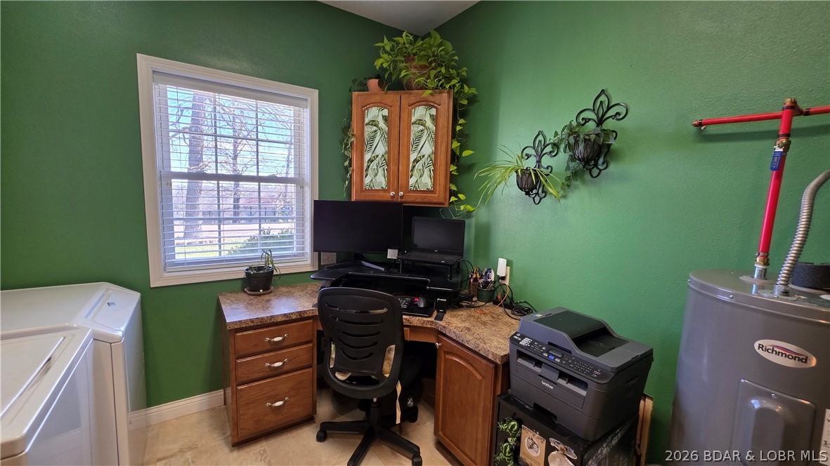 30643 Magnolia Road Gravois Mills, MO 65037 - Photo 33 of 58 Built in desk