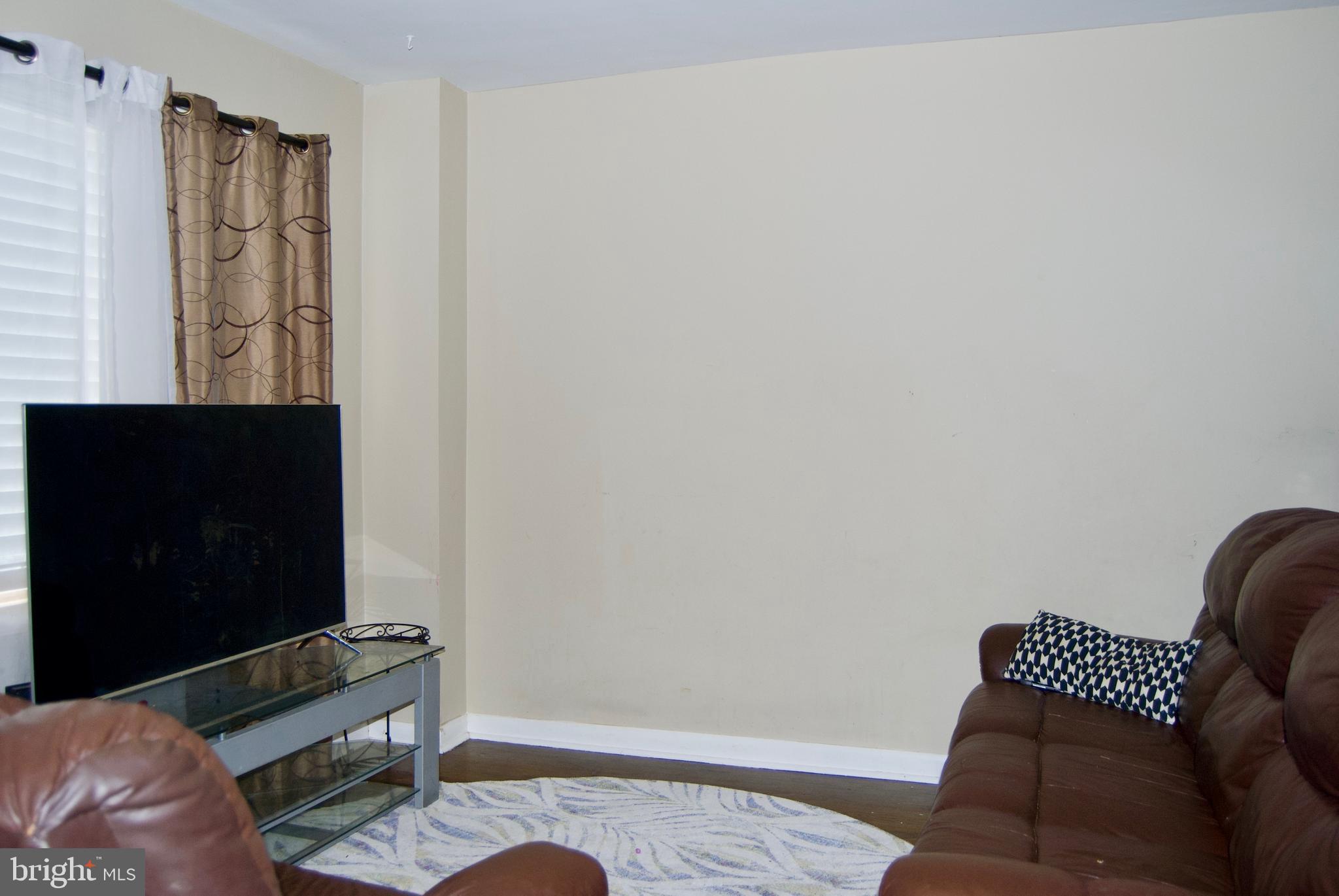 2213 Graythorn Road Middle River, MD 21220 - Photo 3 of 14 Living Room
