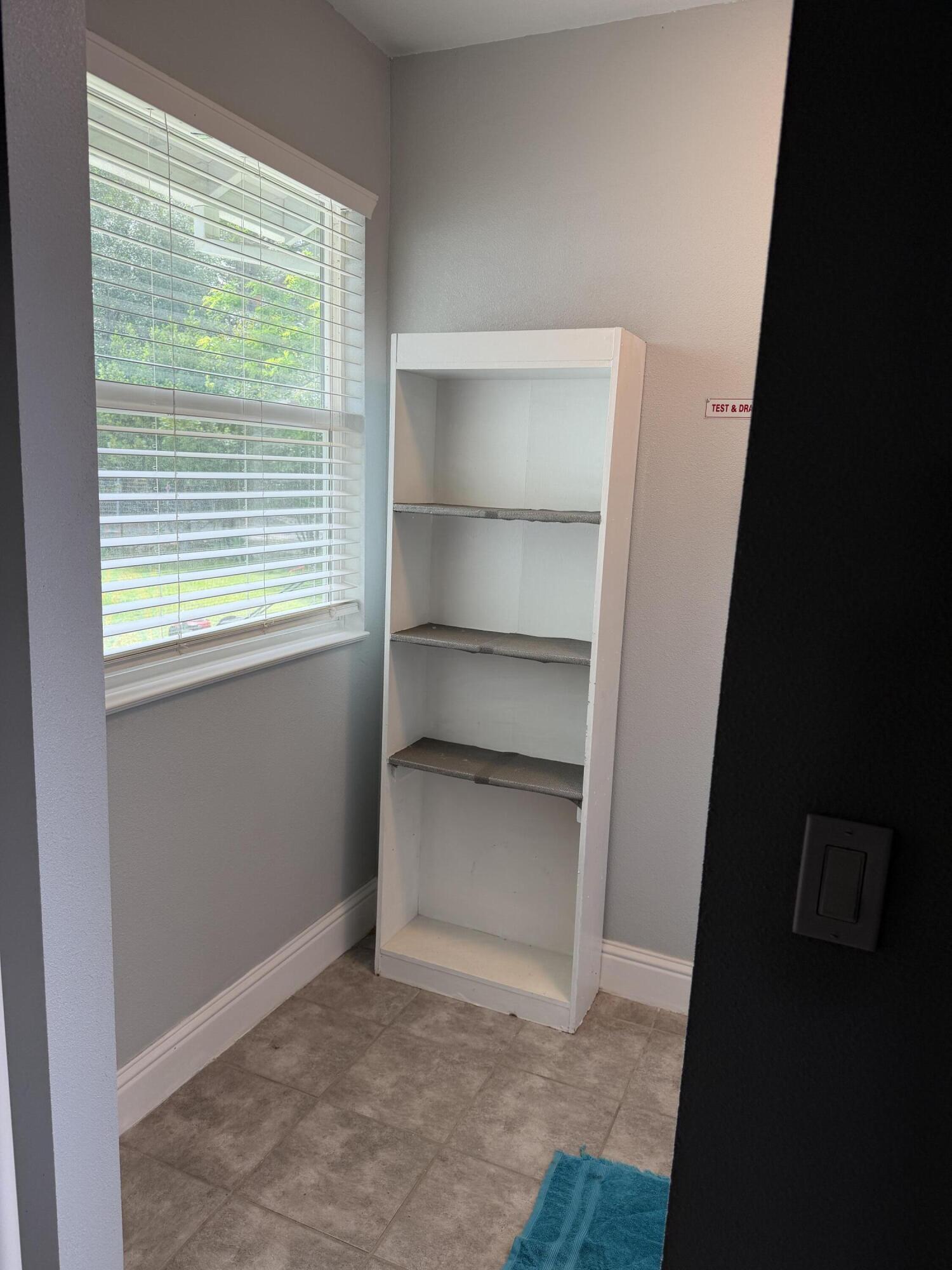 6200 Westside Road Redding, CA 96001 - Photo 28 of 50 a view of an empty room with a window