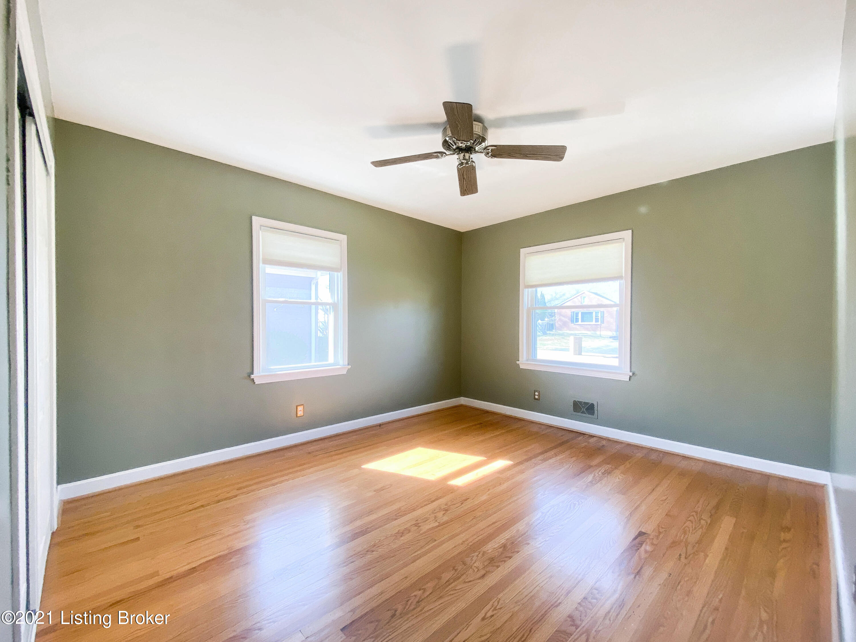 3710 Hanover Road Louisville, KY 40207 - Photo 19 of 30 17