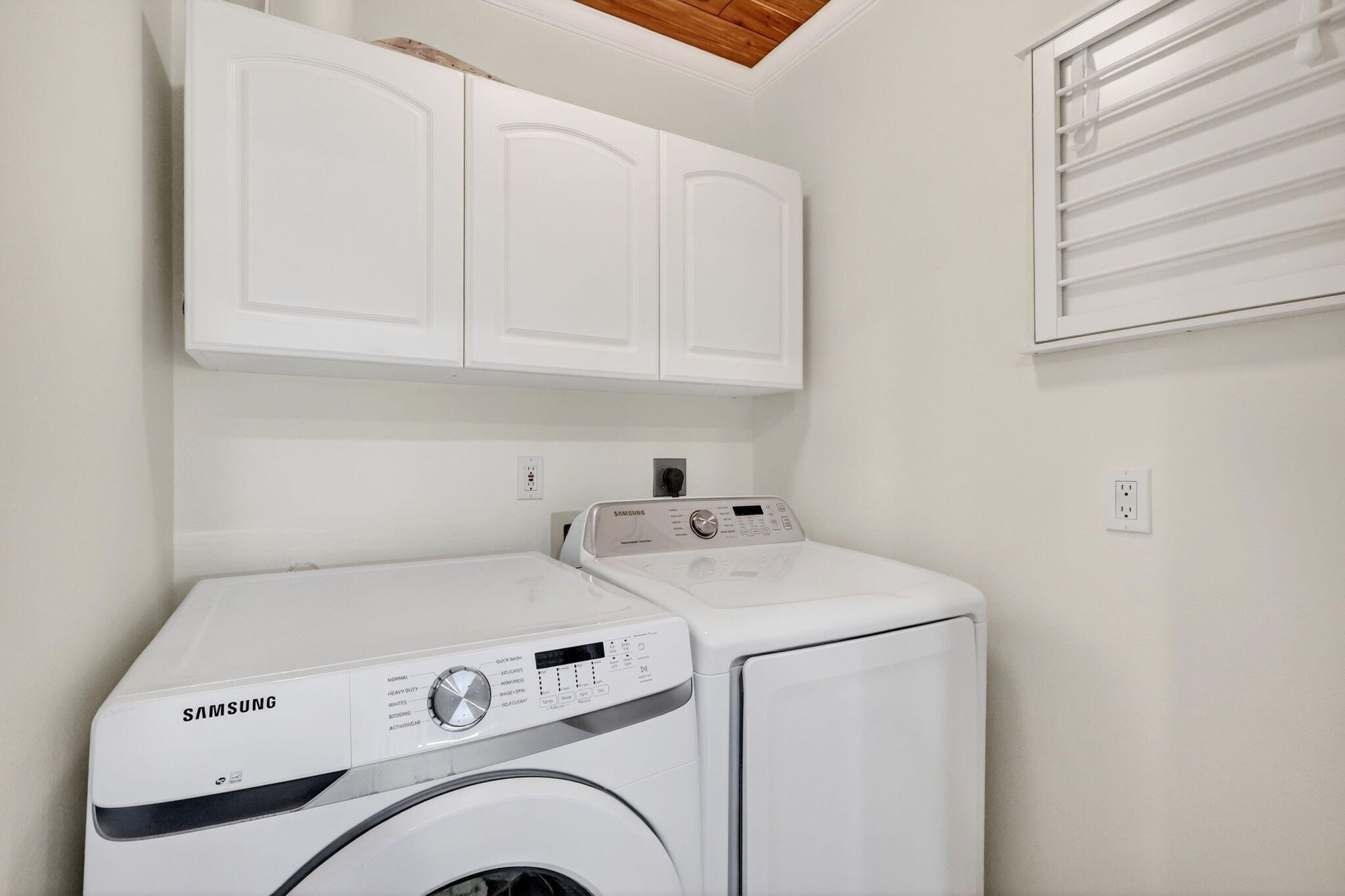 6208 Michael Street Jupiter, FL 33458 - Photo 30 of 60 Laundry Room off Kitchen