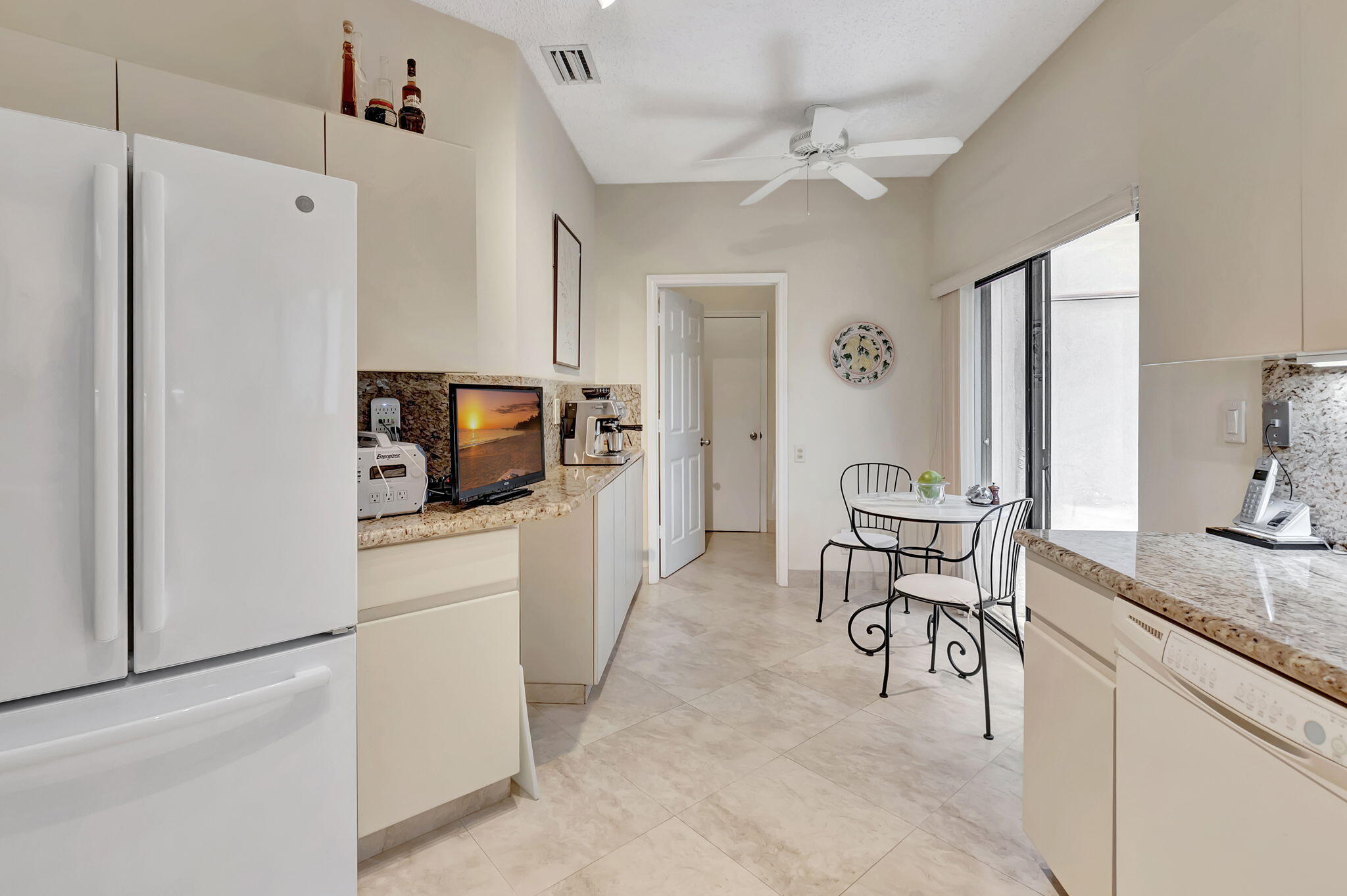 21700 Cromwell Circle Boca Raton, FL 33486 - Photo 33 of 72 UPDATED APPLIANCES