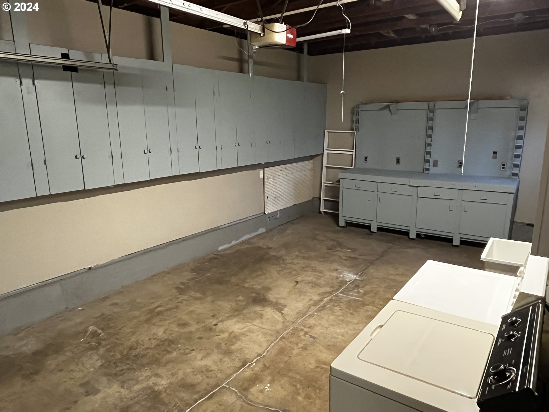 564 Nighthawk Lane Springfield, OR 97477 - Photo 13 of 13 a view of utility room