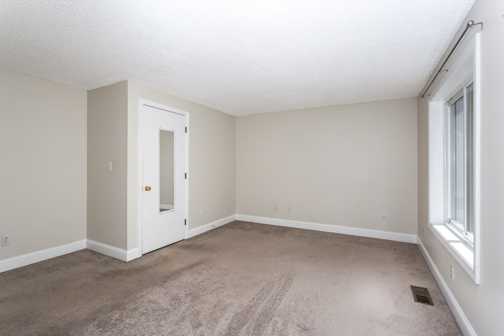36 Stone Ridge Road, Unit 36 Franklin, MA 02038 - Photo 26 of 38 Gallery Image 26