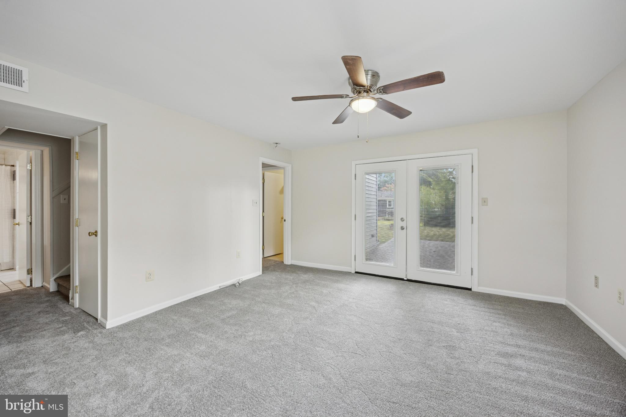 629 Rutland Road Morrisville, PA 19067 - Photo 12 of 25 Spacious room with natural light and charm.