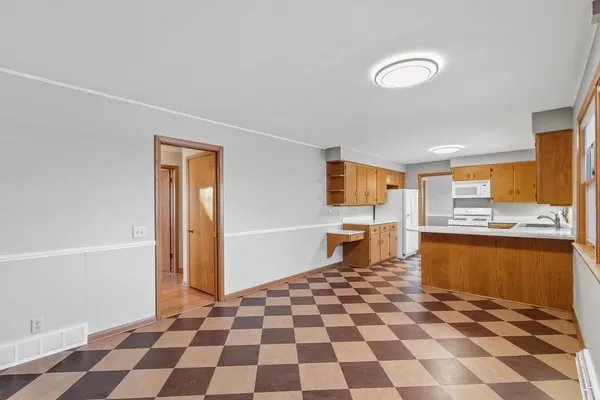 $429,000 | 126 Ellickson Street, Arlington, WI 53911