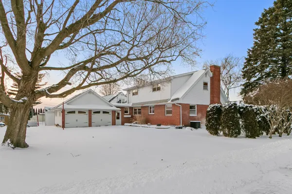 $429,000 | 126 Ellickson Street, Arlington, WI 53911
