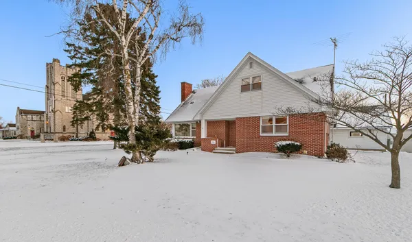 $429,000 | 126 Ellickson Street, Arlington, WI 53911