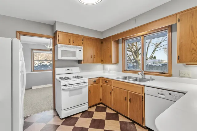 $429,000 | 126 Ellickson Street, Arlington, WI 53911