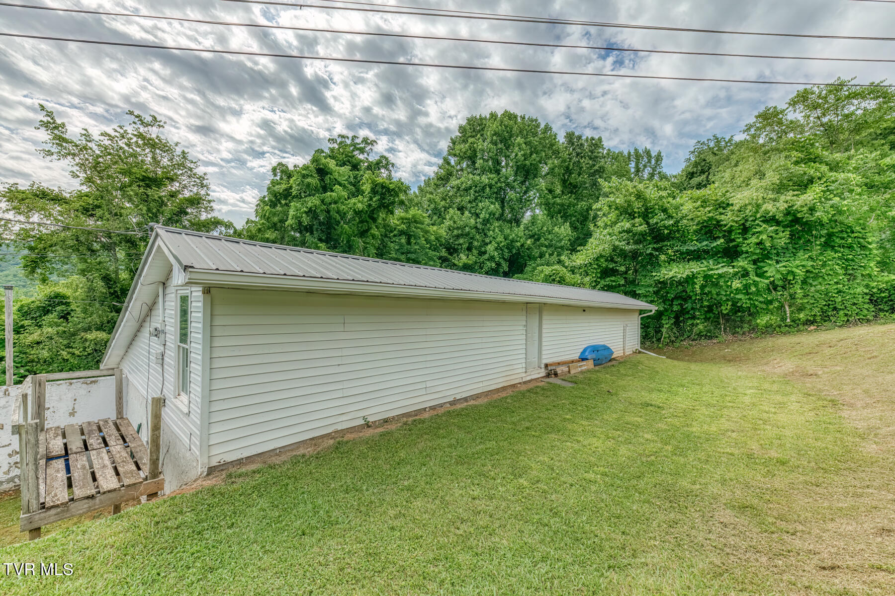 124 Tolley Lane Erwin, TN 37650 - Photo 27 of 31 124 Tolley Ln-29