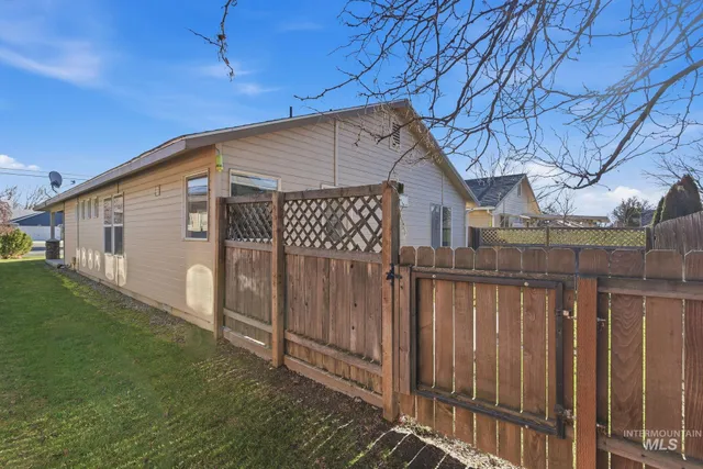 $385,000 | 8199 North Duncan Lane, Boise, ID 83714