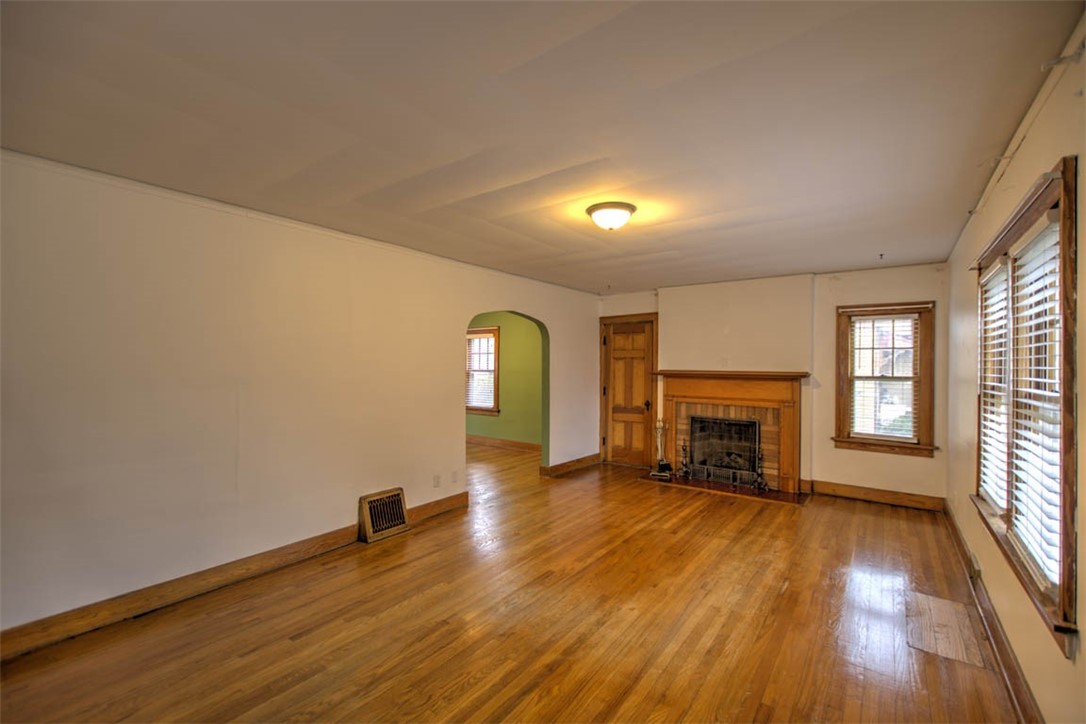 241 East Pierson Avenue Decatur, IL 62526 - Photo 9 of 26