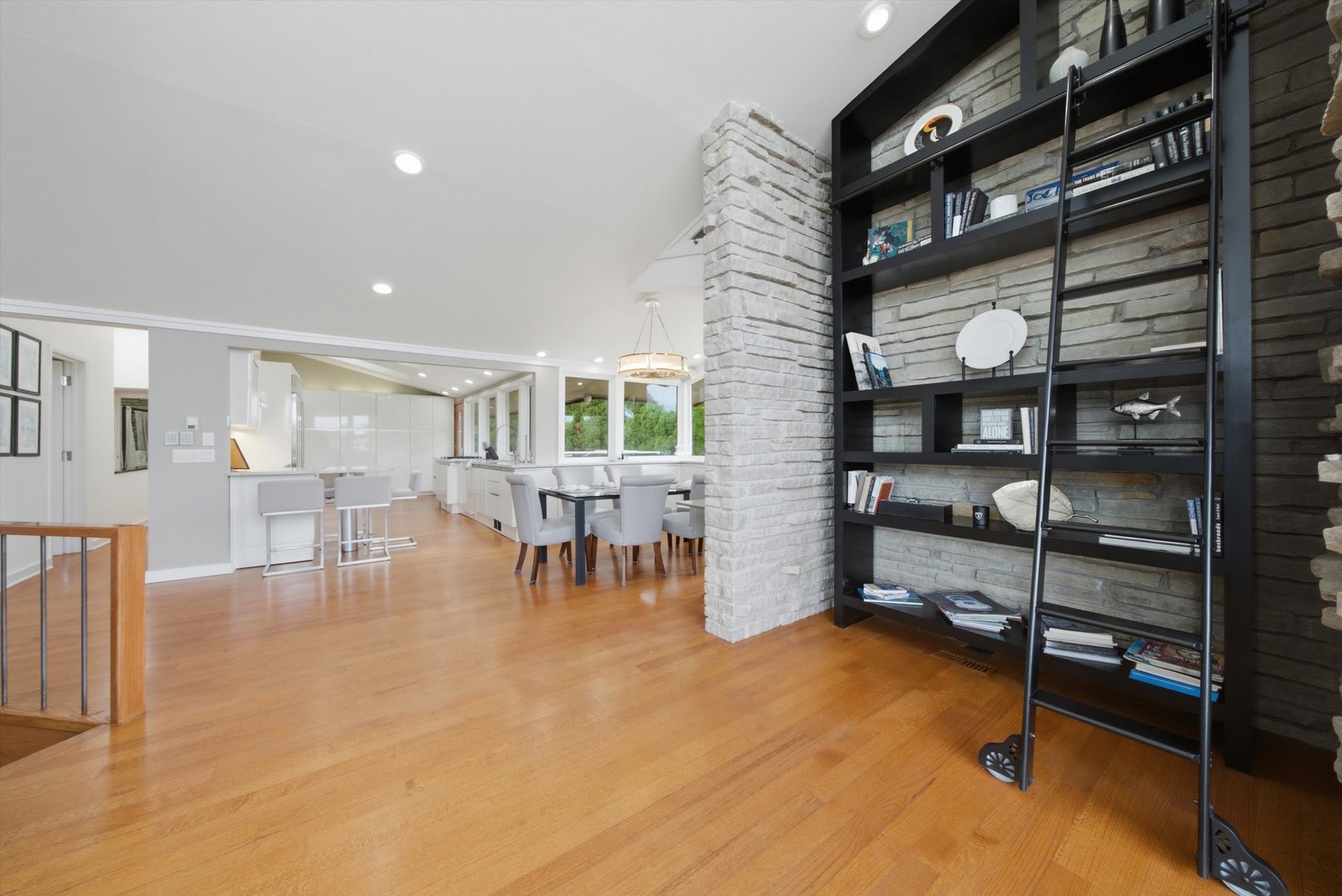 130 North Dee Road Park Ridge, IL 60068 - Photo 14 of 50 Gallery Image 14
