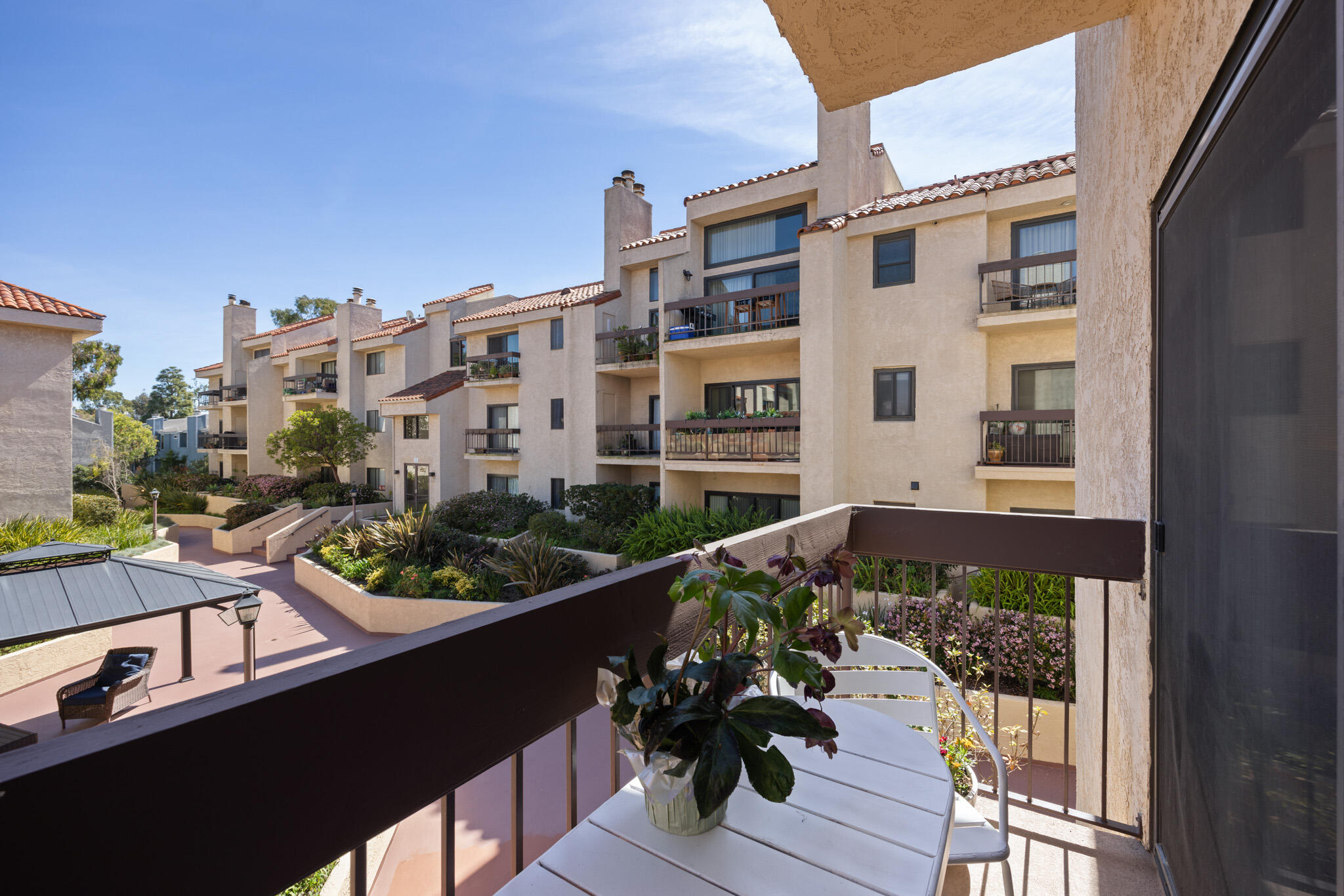 8180 Manitoba Street, Unit 255 Playa del Rey, CA 90293 - Photo 23 of 41 8180_Manitoba_Street,_Playa_Del_Rey,_CA-