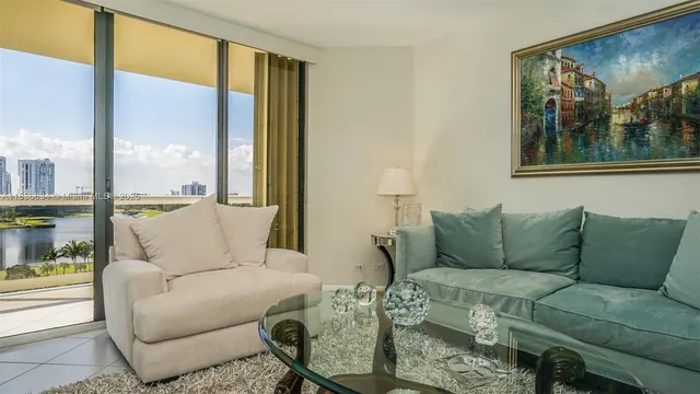 $5,700 | 20191 East Country Club Drive, Unit 901, Aventura, FL 33180