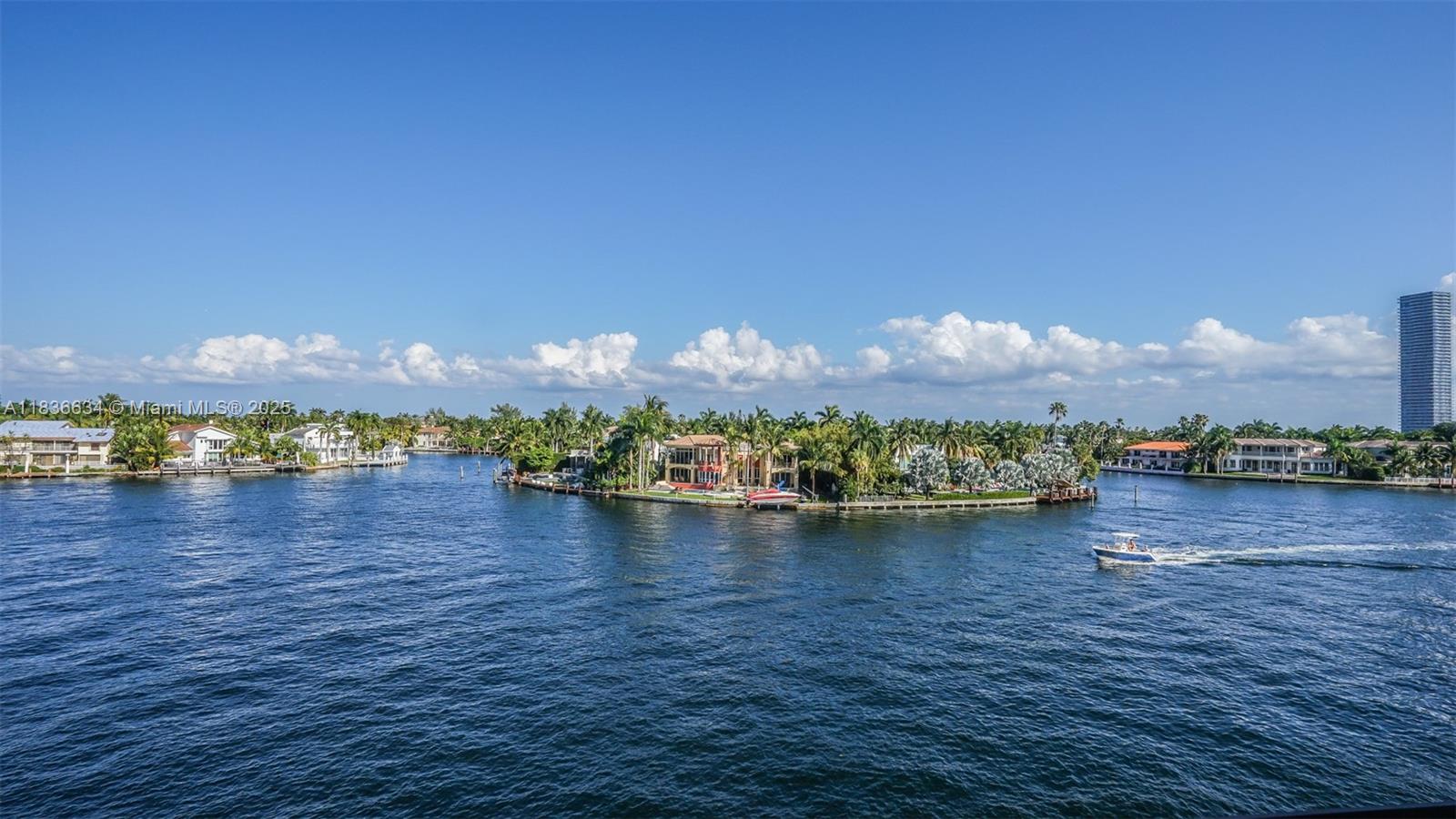 20191 East Country Club Drive, Unit 901 Aventura, FL 33180 - Photo 32 of 35