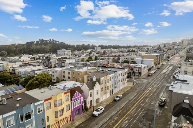 a picture of city view