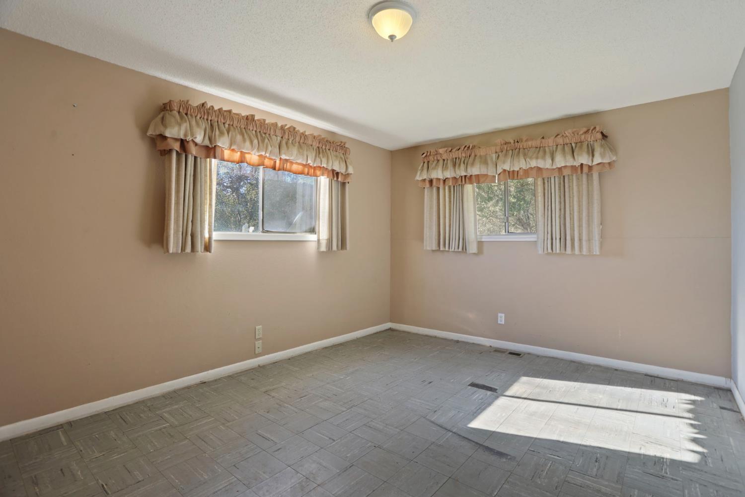 20200 Tuolumne Road North Tuolumne, CA 95379 - Photo 30 of 43 a view of livingroom with window
