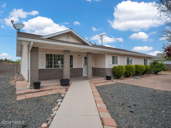 $259,900 | 110 Court Lane, Holbrook, AZ 86025