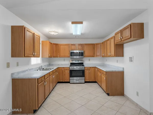 $259,900 | 110 Court Lane, Holbrook, AZ 86025
