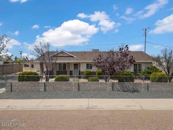 $259,900 | 110 Court Lane, Holbrook, AZ 86025