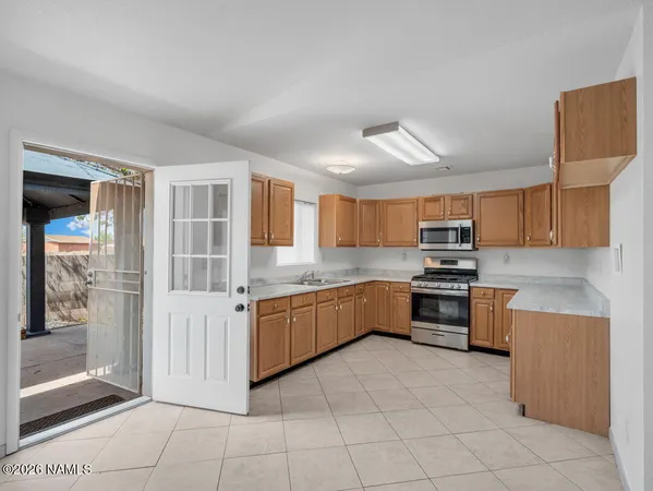 $259,900 | 110 Court Lane, Holbrook, AZ 86025