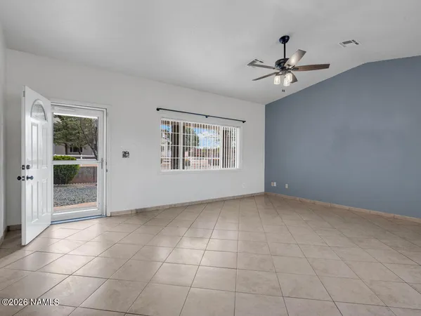 $259,900 | 110 Court Lane, Holbrook, AZ 86025