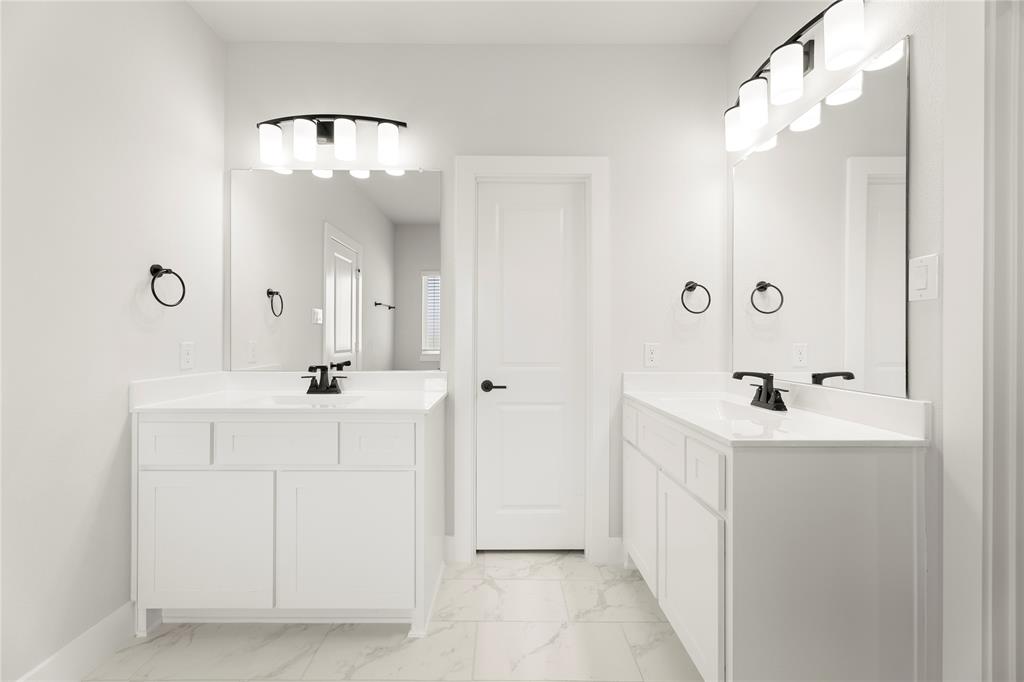 1847 Murrah Lane Forney, TX 75126 - Photo 19 of 29 18. 1847 Murrah - Bath (2)