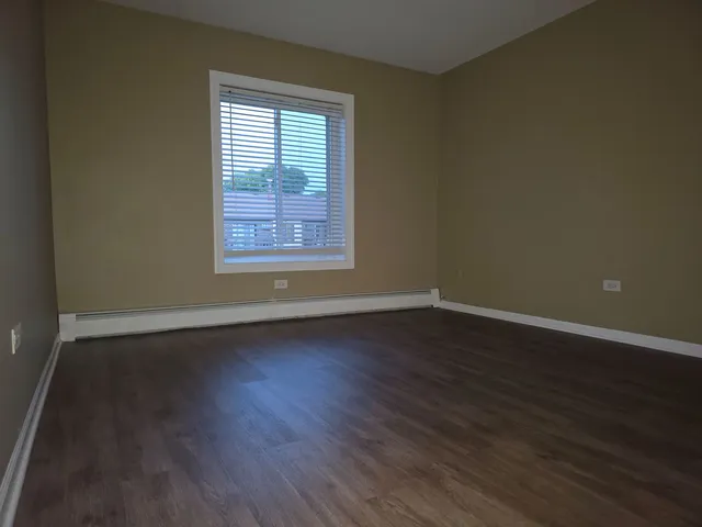 $1,750 | 1665 Coach Drive, Unit 204, Naperville, IL 60565