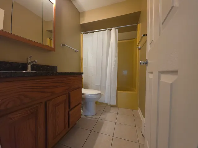 $1,750 | 1665 Coach Drive, Unit 204, Naperville, IL 60565