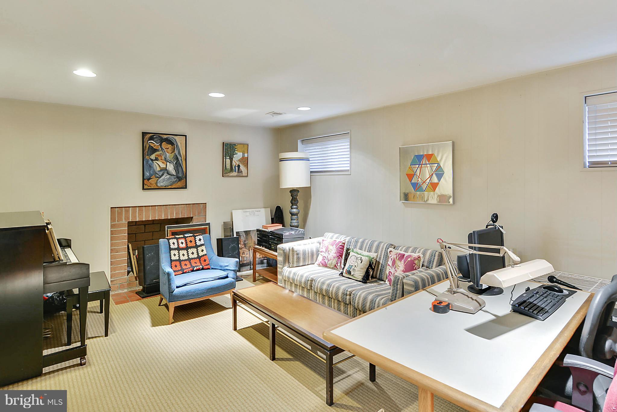 905 Holborn Street Silver Spring, MD 20902 - Photo 25 of 30 Den