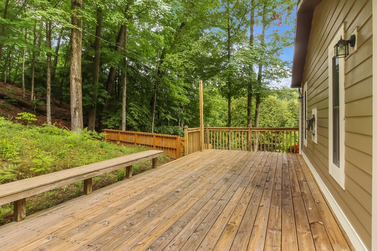 9630 East Carter Road Traverse City, MI 49684 - Photo 6 of 32 1912306-5.JPG