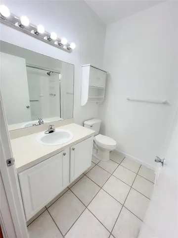 $2,050 | 1881 Northwest 96th Terrace, Unit 7C, Pembroke Pines, FL 33024