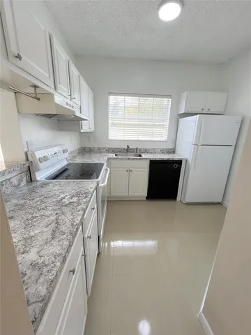 $2,050 | 1881 Northwest 96th Terrace, Unit 7C, Pembroke Pines, FL 33024