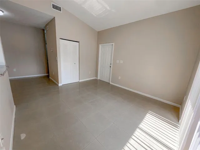 $2,050 | 1881 Northwest 96th Terrace, Unit 7C, Pembroke Pines, FL 33024