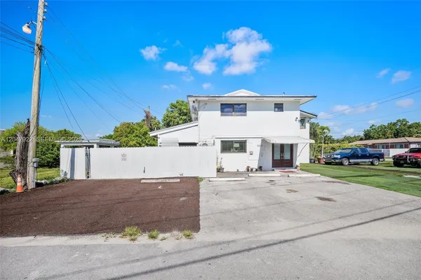 $765,000 | 5800 Southwest 20th Street, Miami, FL 33155