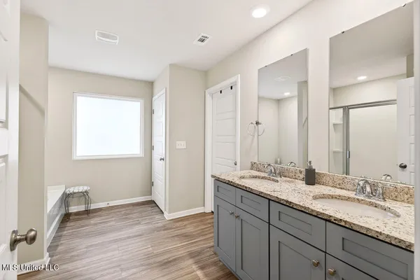 $2,250 | 1086 Enclave Circle, Long Beach, MS 39560