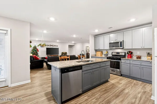 $2,250 | 1086 Enclave Circle, Long Beach, MS 39560