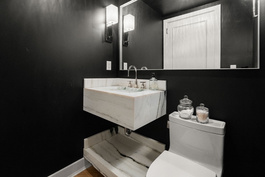 500 Atlantic Avenue, Unit 18C Boston, MA 02210 - Photo 13 of 29 Gallery Image 13