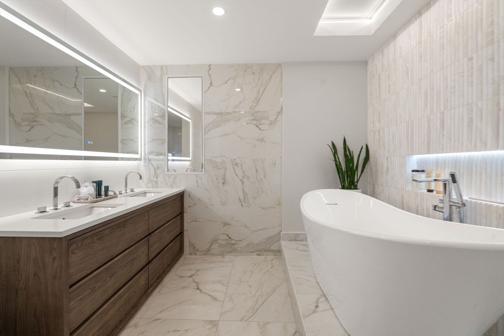 500 Atlantic Avenue, Unit 18C Boston, MA 02210 - Photo 9 of 29 Gallery Image 9