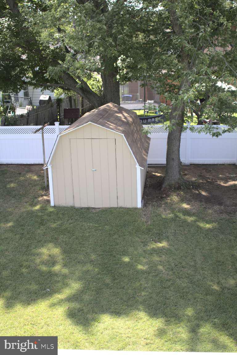 940 Easter Road Burlington, NJ 08016 - Photo 4 of 25 Gallery Image 4