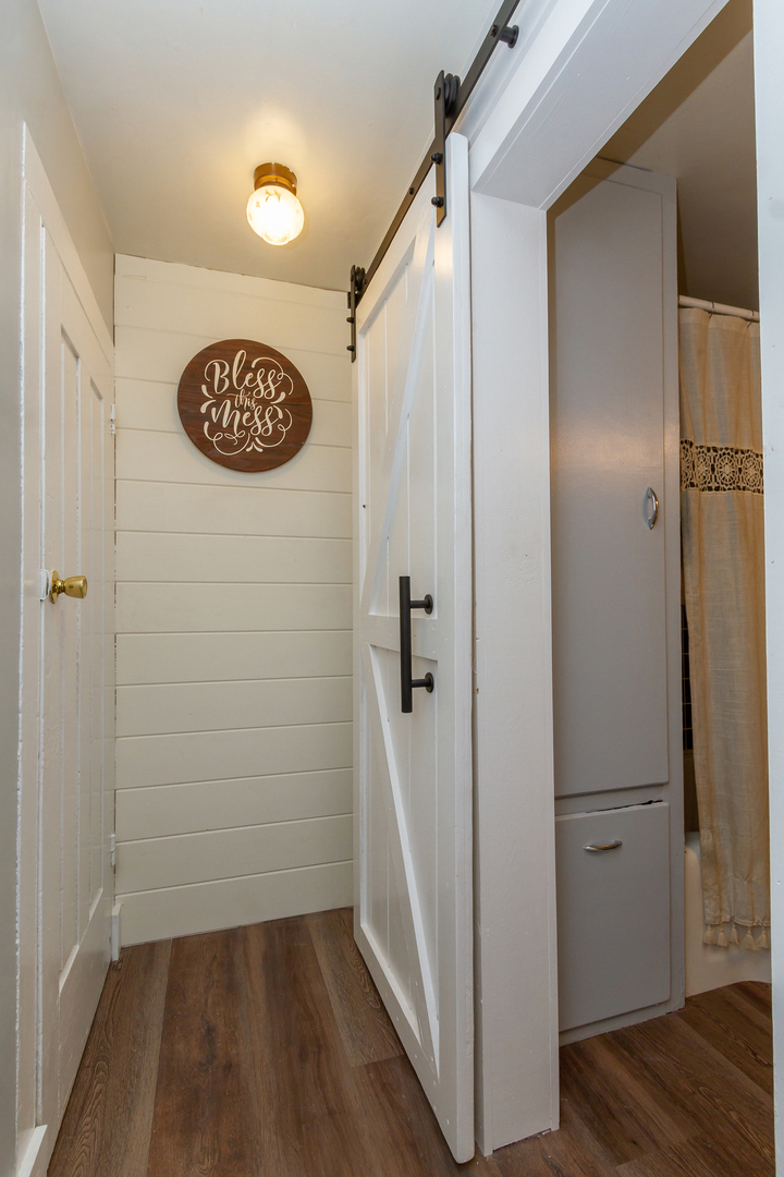 4783 Cherry Valley Road Kirkland, IL 60146 - Photo 16 of 41 a view of a hallway