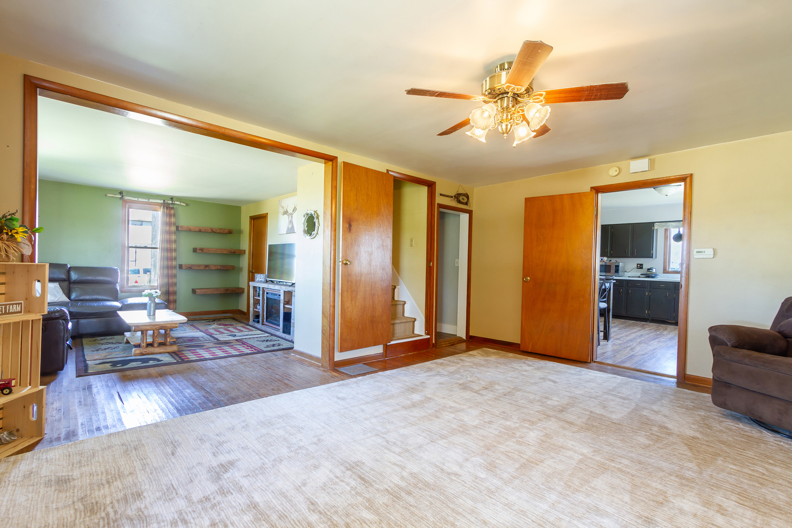 4783 Cherry Valley Road Kirkland, IL 60146 - Photo 7 of 41 a view of livingroom with kitchen view