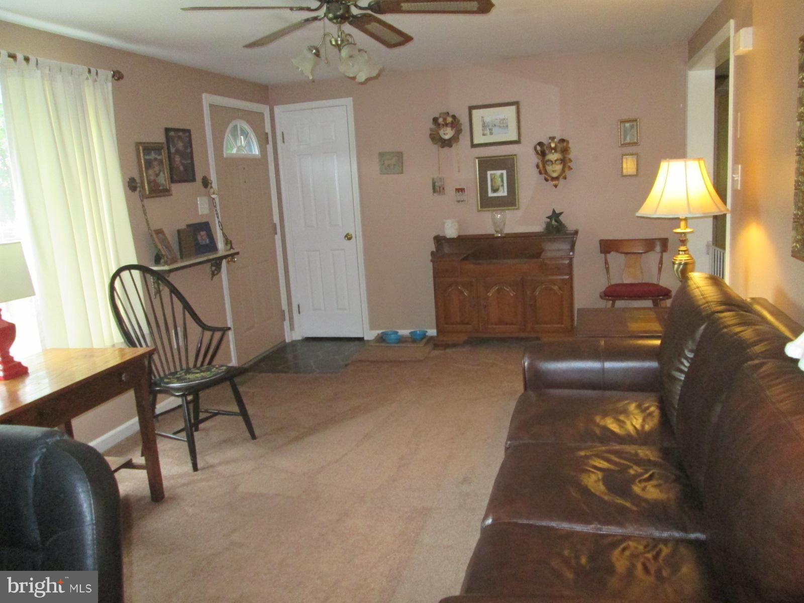 39 Highview Road Conowingo, MD 21918 - Photo 11 of 24 Living Room