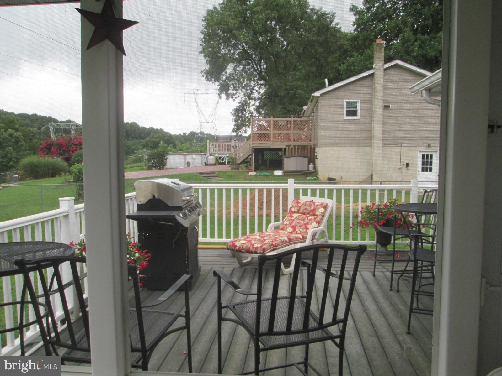 39 Highview Road Conowingo, MD 21918 - Photo 6 of 24 Deck
