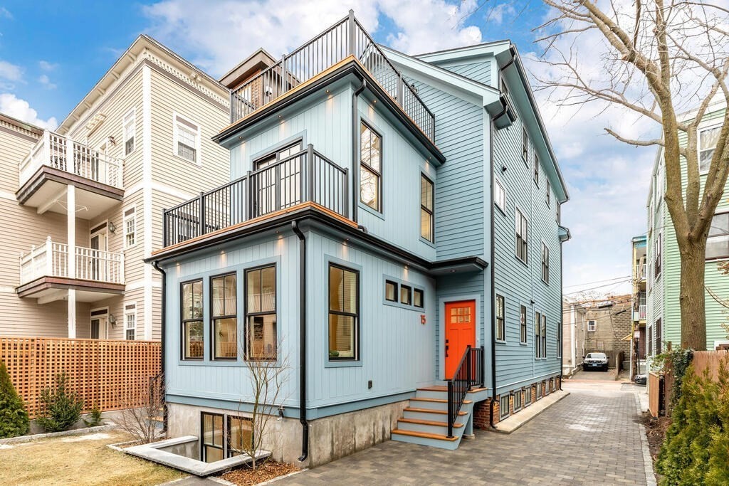 15 Gardner Road, Unit 15 Cambridge, MA 02139 - Photo 2 of 16